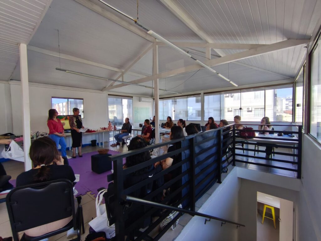 21ª turma Curso de Formação de Doulas e Capacitação em Aleitamento Materno aula Deise
